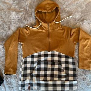 Ampersand Avenue ladies half zip hoodie. Size XL